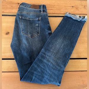 Hidden Jeans size 27